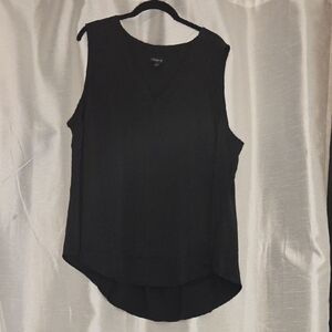 Chic Black Sleeveless V-Neck Blouse